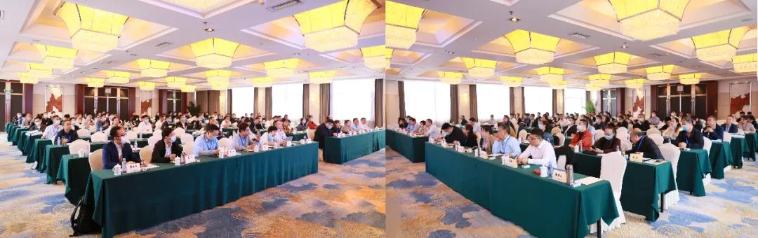 加氣協(xié)會(huì)主辦、東岳機(jī)械承辦的第五屆加氣混凝土行業(yè)總工程師論壇暨2021綠色低碳論壇圓滿召開(kāi)